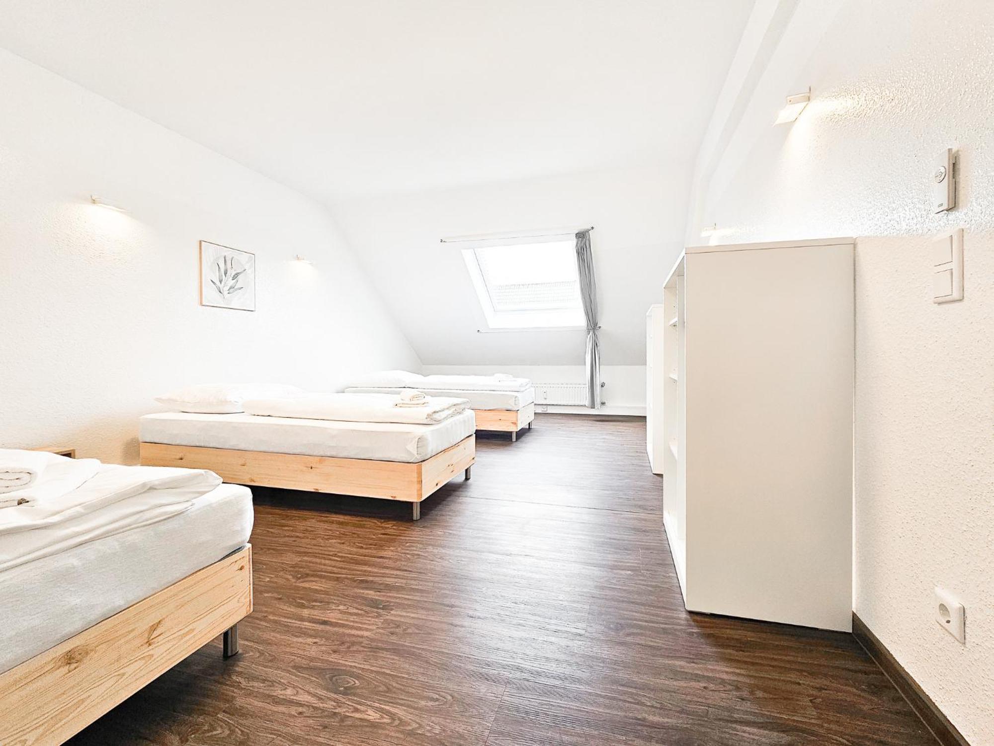 Raj Living - City Center Apartments With 5 Rooms - 10 Min Messe Dus Dusseldorf Luaran gambar