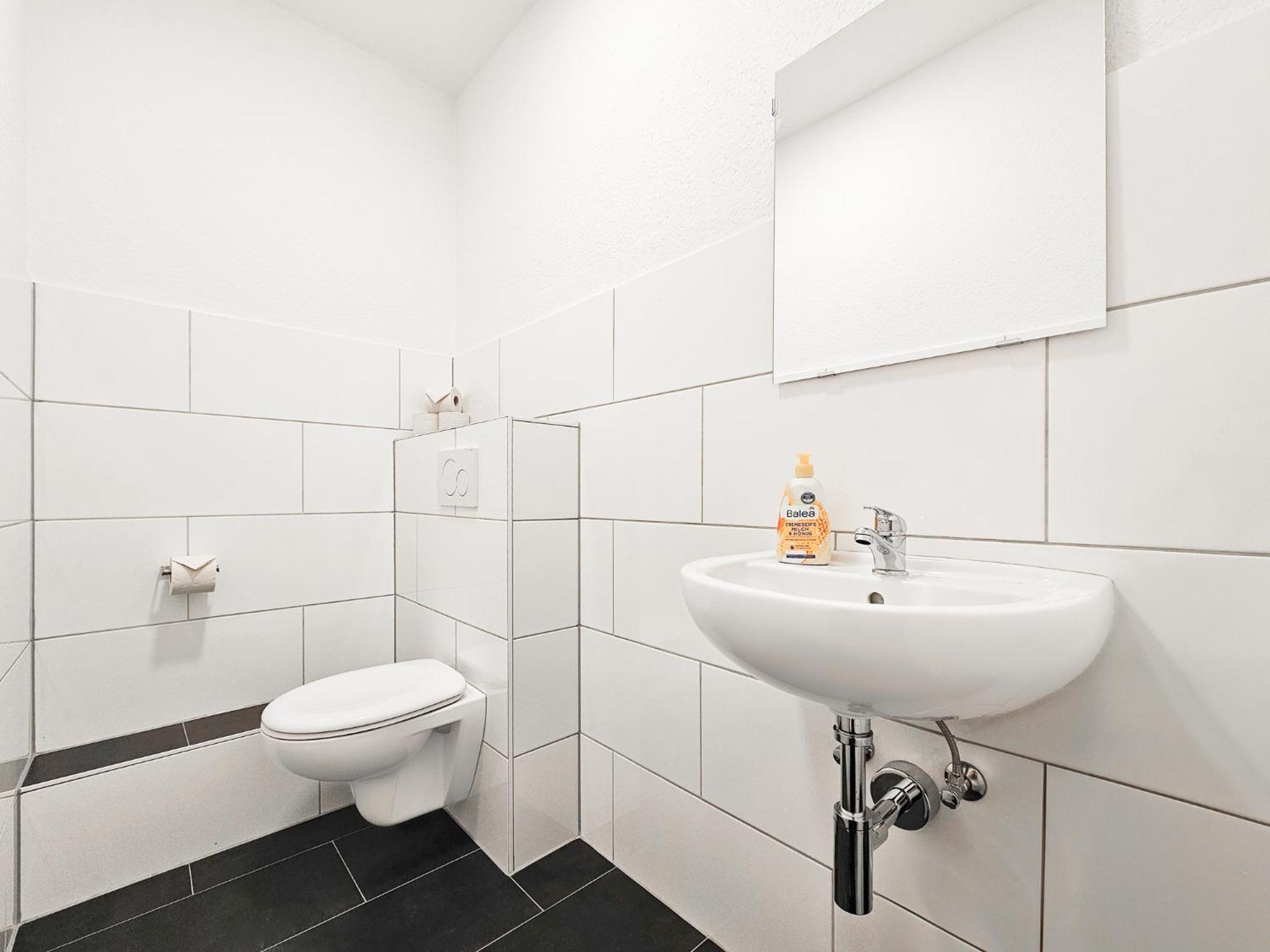 Raj Living - City Center Apartments With 5 Rooms - 10 Min Messe Dus Dusseldorf Luaran gambar