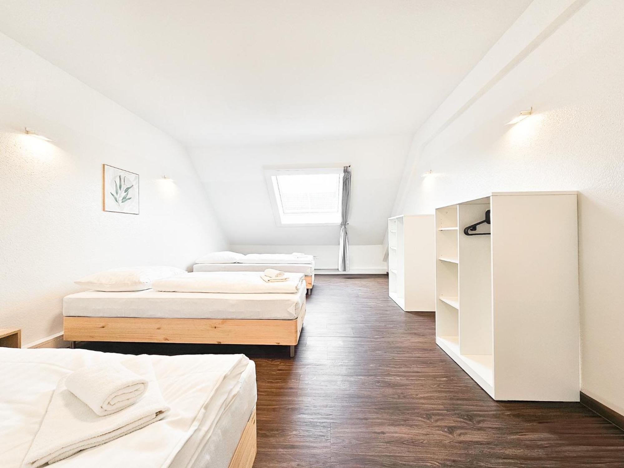 Raj Living - City Center Apartments With 5 Rooms - 10 Min Messe Dus Dusseldorf Luaran gambar