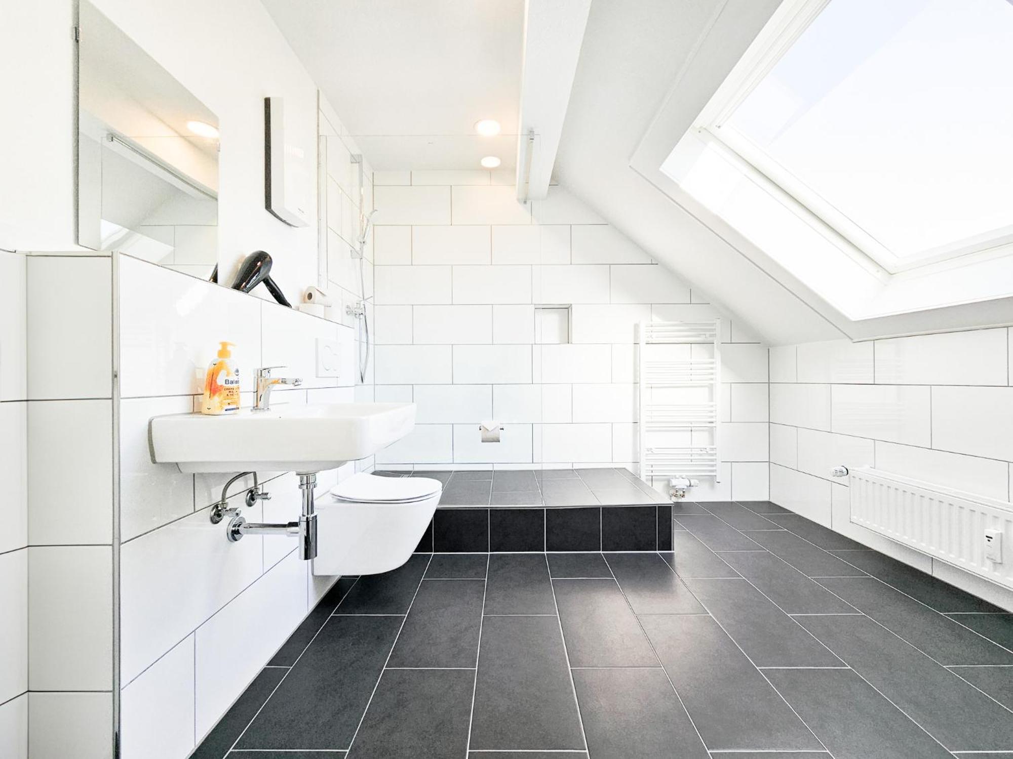 Raj Living - City Center Apartments With 5 Rooms - 10 Min Messe Dus Dusseldorf Luaran gambar