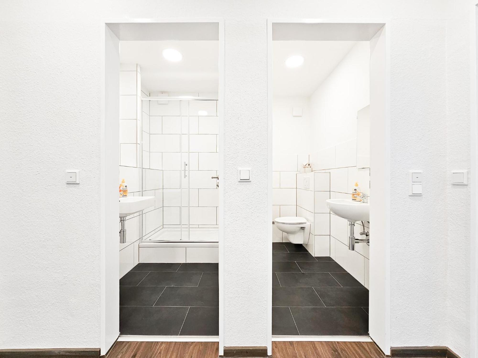 Raj Living - City Center Apartments With 5 Rooms - 10 Min Messe Dus Dusseldorf Luaran gambar