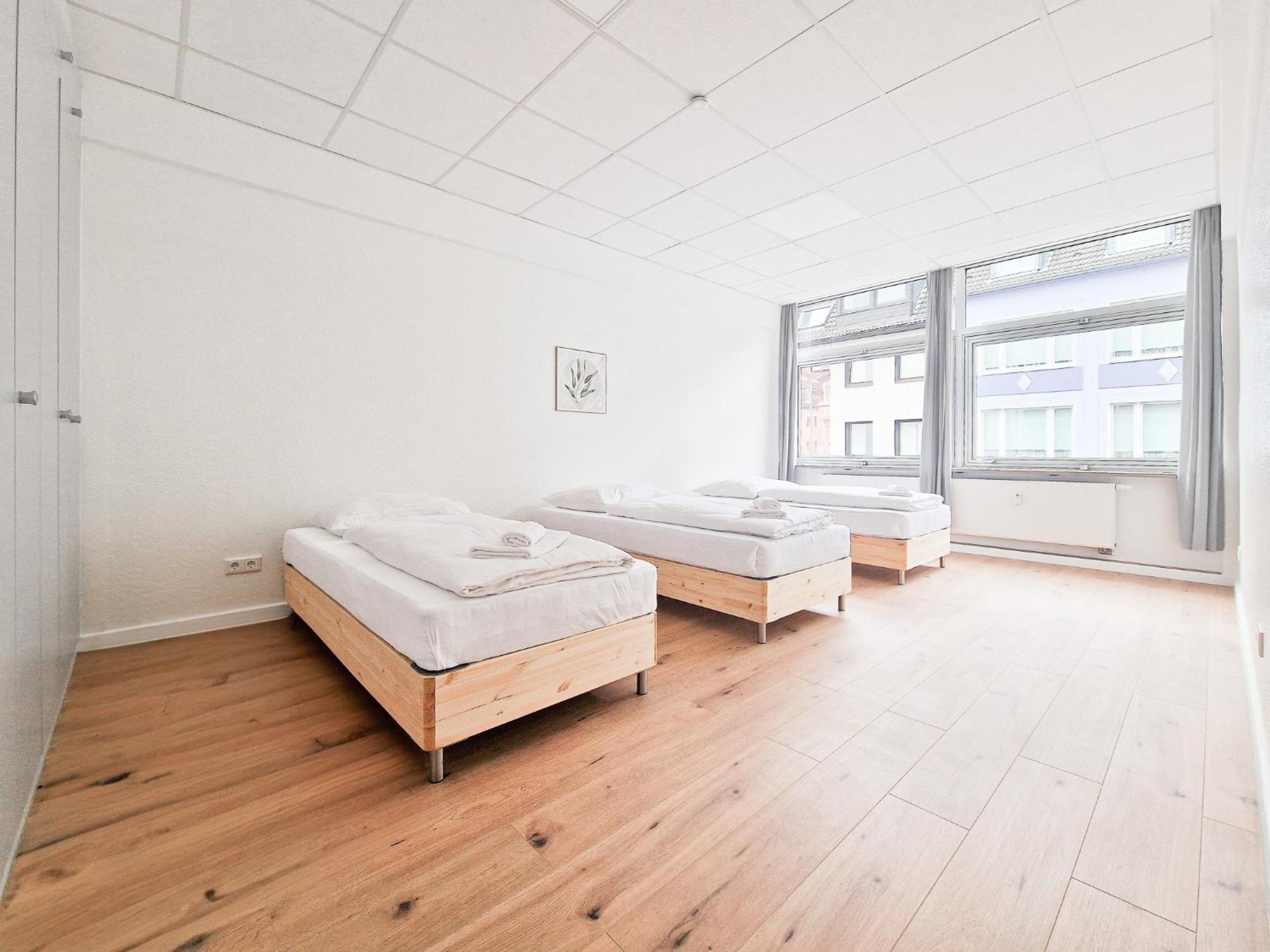 Raj Living - City Center Apartments With 5 Rooms - 10 Min Messe Dus Dusseldorf Luaran gambar