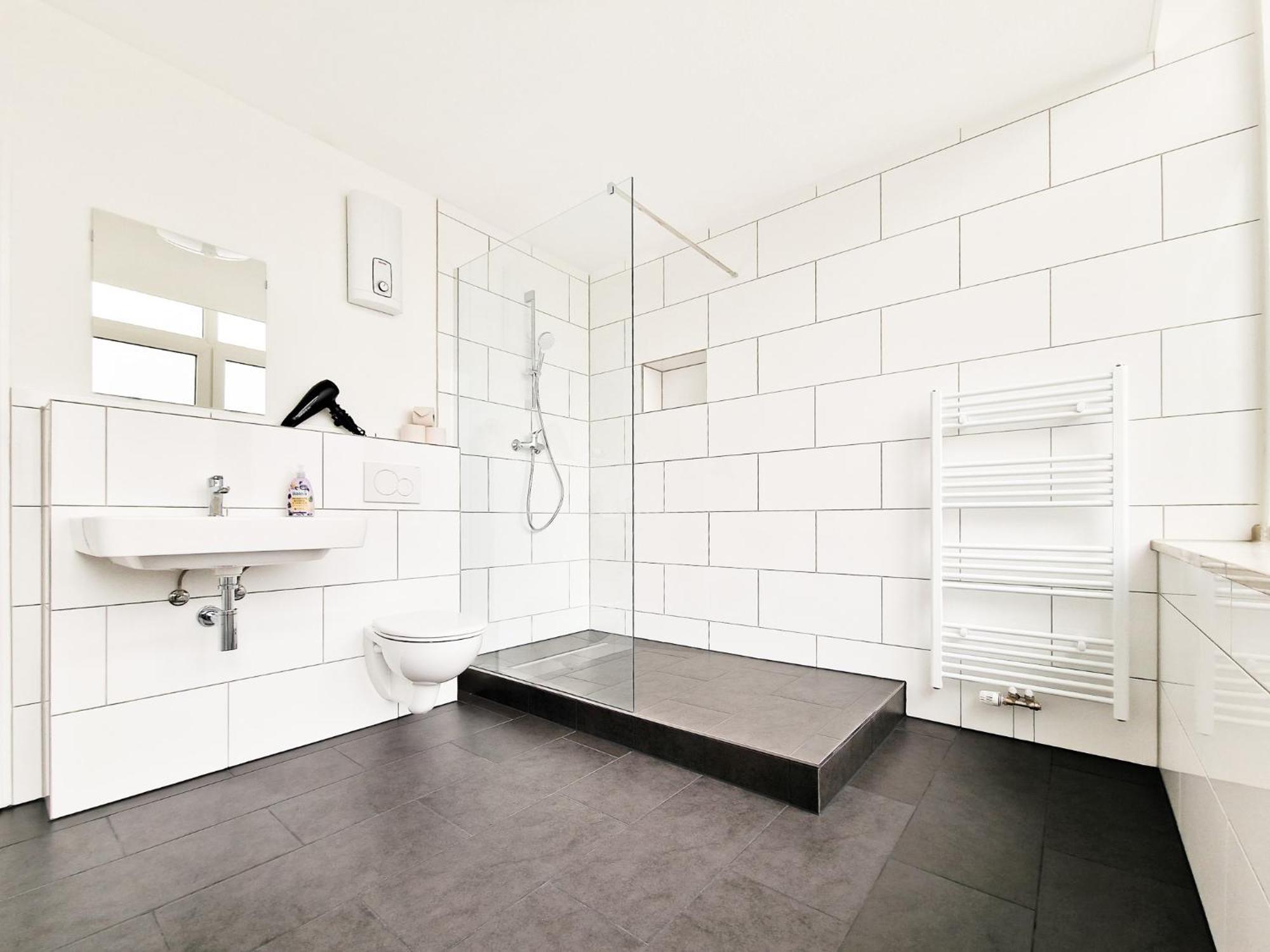Raj Living - City Center Apartments With 5 Rooms - 10 Min Messe Dus Dusseldorf Luaran gambar